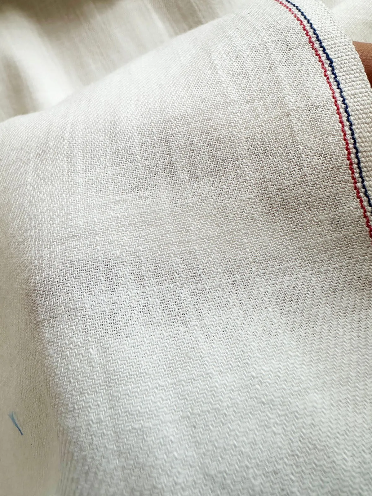Summer White Cotton Linen with Selvedge Interest